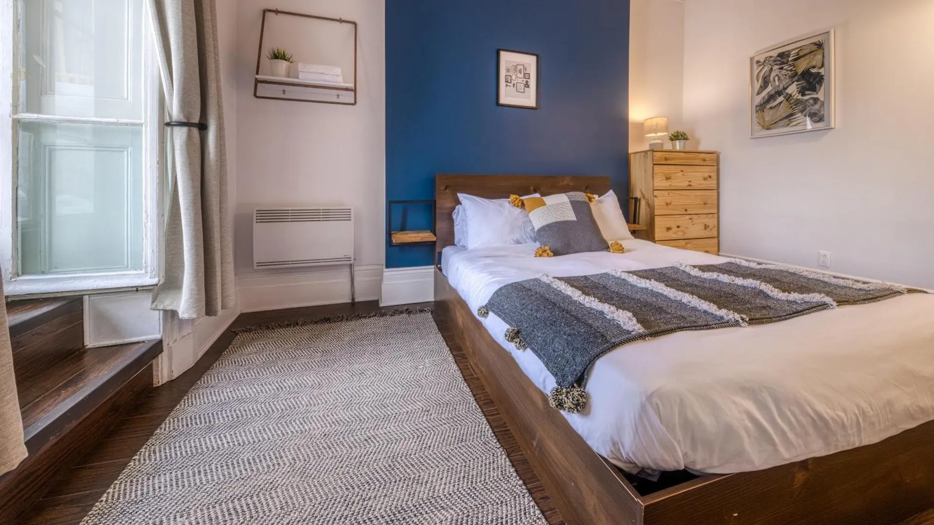 퀘벡 North House - Des Remparts- 2-Bed With Great Views, Terrace 아파트 캐나다