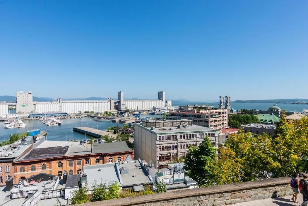 North House - Des Remparts- 2-Bed With Great Views, Terrace Apartment Quebec City