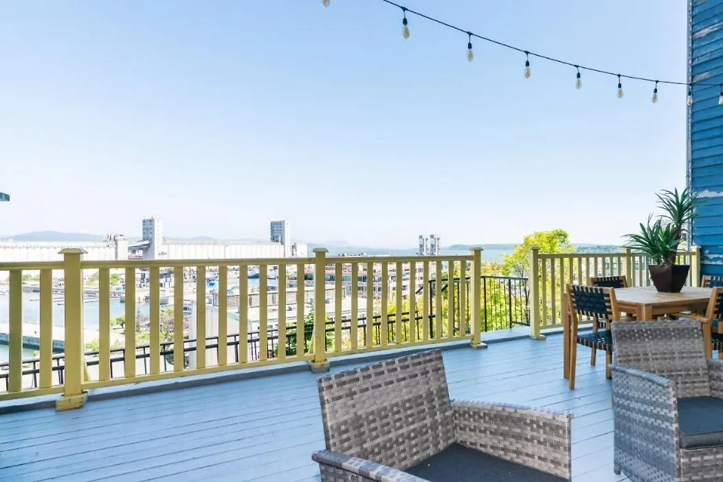 North House - Des Remparts- 2-Bed With Great Views, Terrace Apartment Quebec City