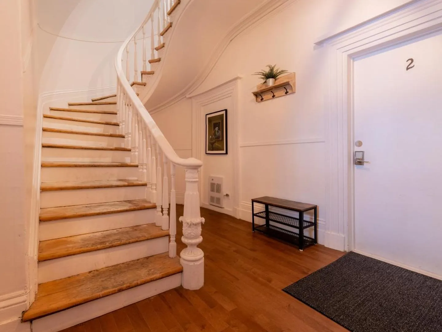 North House - Des Remparts- 2-Bed With Great Views, Terrace Apartment Quebec City